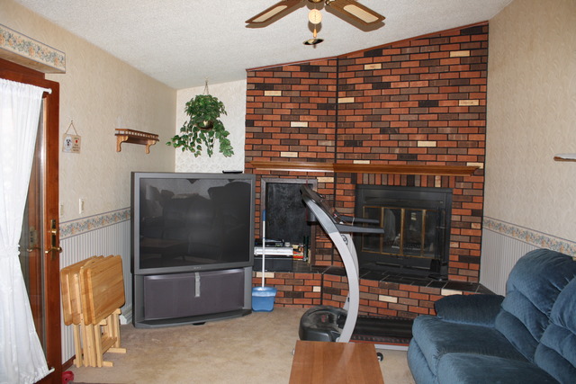 1663 Hill Dr, Dixon, IL 61021 photo 4
