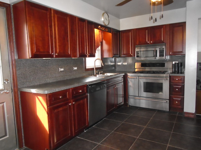 12340 S Trumbull Ave, Alsip, IL 60803 photo 2