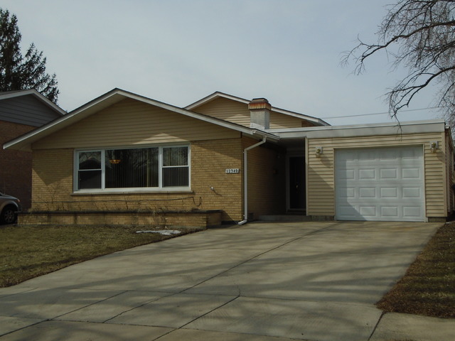 12340 S Trumbull Ave, Alsip, IL 60803 photo 1