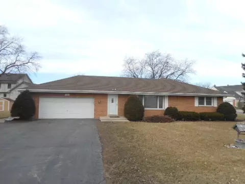 108 E Devon Ave, Roselle, IL 60172 photo 1