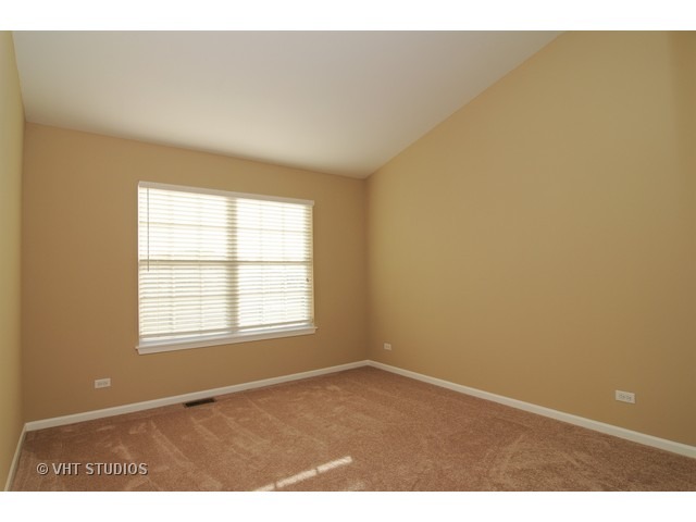 16 Bridlepath Dr, Lake Villa, IL 60046 photo 8
