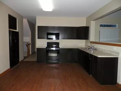 2016 Stafford St, Plainfield, IL 60586 photo 3