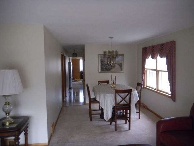 7339 N Oleander Ave, Chicago, IL 60631 photo 3