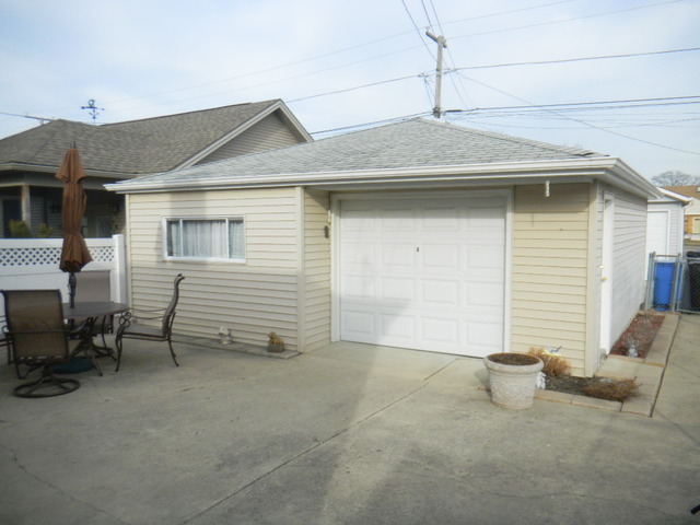 7339 N Oleander Ave, Chicago, IL 60631 photo 17