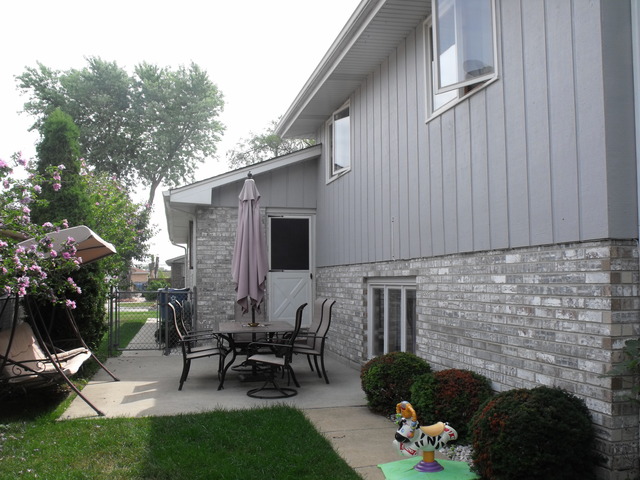 8414 S 78th Ave, Bridgeview, IL 60455 photo 1