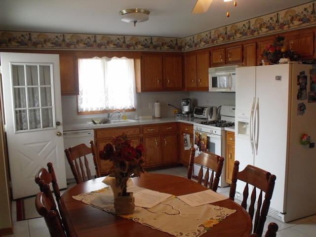 8414 S 78th Ave, Bridgeview, IL 60455 photo 3