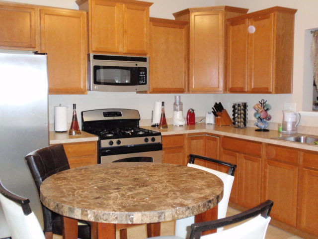 10242 Camden Ln #e, Bridgeview, IL 60455 photo 3