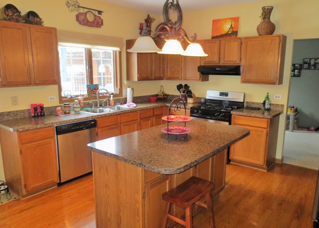 1216 Ardmore Dr, Cary, IL 60013 photo 4