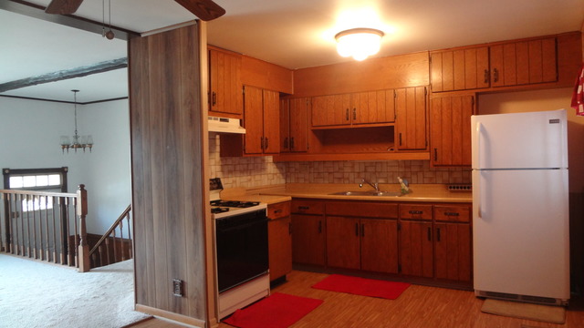 3416 Sally Dr, Steger, IL 60475 photo 2