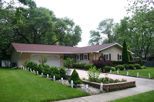 615 Hillcrest Blvd, Hoffman Estates, IL 60169 photo 1