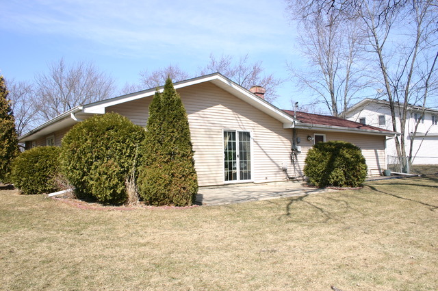 615 Hillcrest Blvd, Hoffman Estates, IL 60169 photo 9
