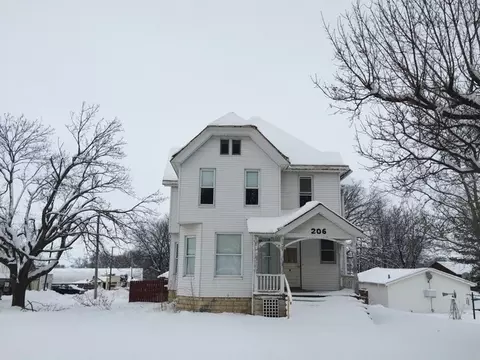 206 E Atkinson St, Sheffield, IL 61361 photo 2