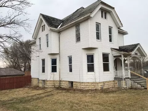 206 E Atkinson St, Sheffield, IL 61361 photo 1