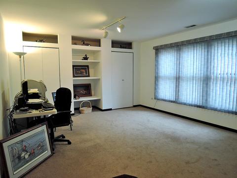 2307 Richmond Dr, Wheaton, IL 60189 photo 8