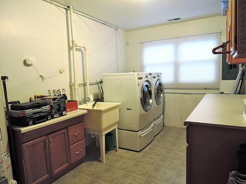 2307 Richmond Dr, Wheaton, IL 60189 photo 17