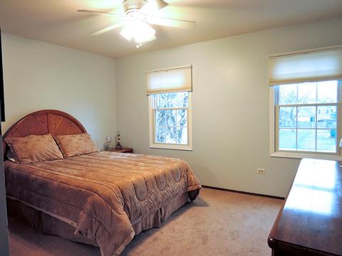 2307 Richmond Dr, Wheaton, IL 60189 photo 14