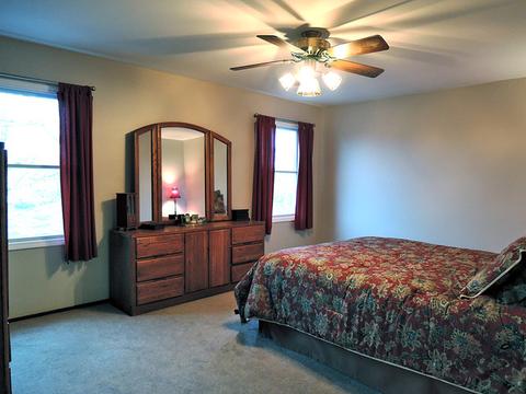 2307 Richmond Dr, Wheaton, IL 60189 photo 10