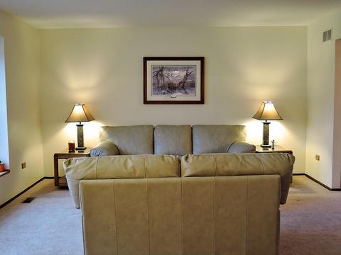 2307 Richmond Dr, Wheaton, IL 60189 photo 3