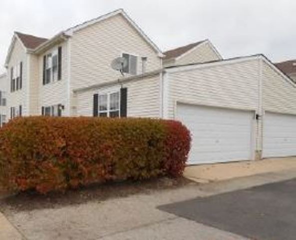 808 Symphony Dr, Aurora, IL 60504 photo 2
