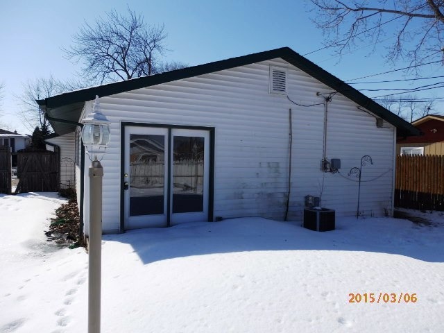 4444 Adele Ln, Oak Forest, IL 60452 photo 2