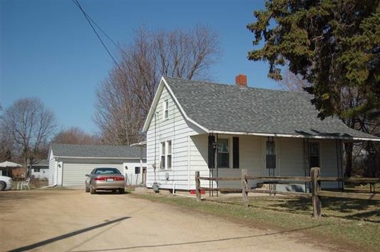 2174 N Leaf River Rd, Mount Morris, IL 61054 photo 1