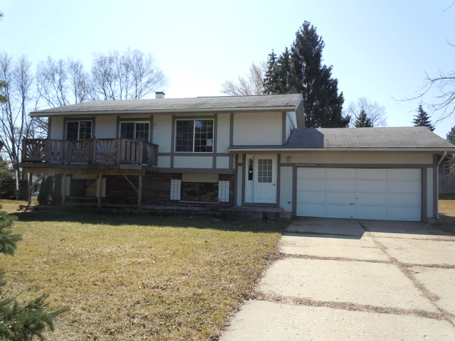 1417 Hillside Ln, Mchenry, IL 60051 photo 1