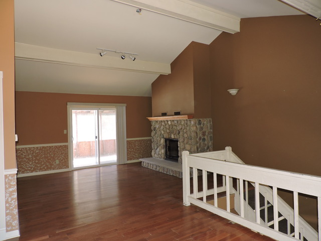 1417 Hillside Ln, Mchenry, IL 60051 photo 3