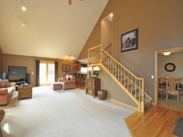 1603 Beech St, Spring Grove, IL 60081 photo 4
