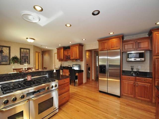 1603 Beech St, Spring Grove, IL 60081 photo 8