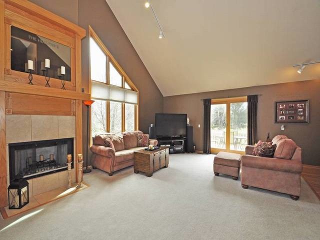 1603 Beech St, Spring Grove, IL 60081 photo 2