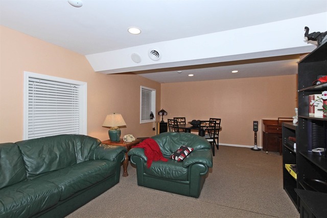 1433 Eastgate Ln, Bartlett, IL 60103 photo 21