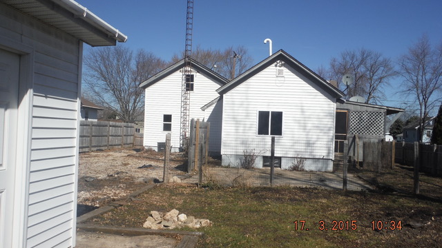 408 E Washington St, Gardner, IL 60424 photo 9