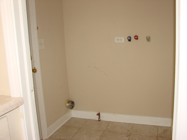 778 E Benton St, Aurora, IL 60505 photo 5