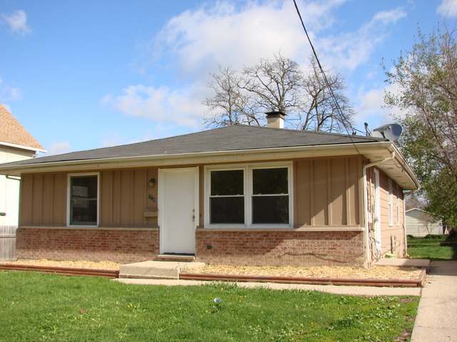 778 E Benton St, Aurora, IL 60505 photo 1