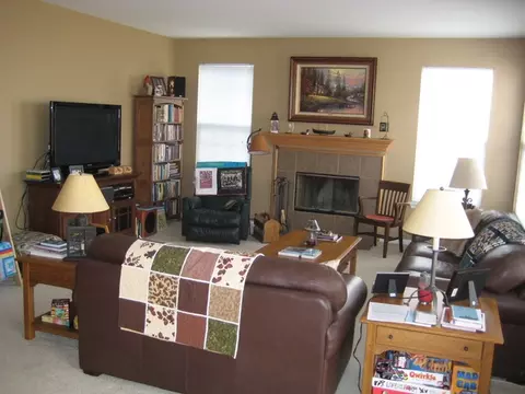 200 Springside Dr, Elgin, IL 60124 photo 12