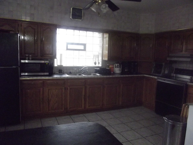 200 E 98th St, Chicago, IL 60628 photo 4