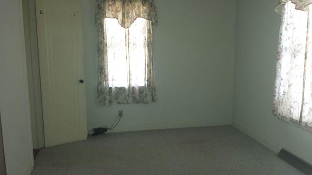 616 Cedar St, Dixon, IL 61021 photo 3