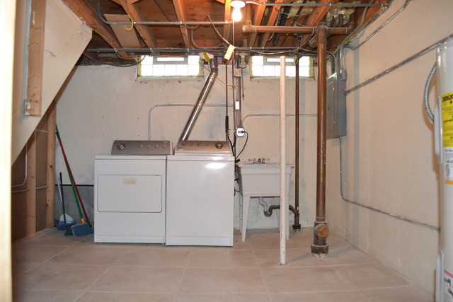 18 W175 Standish Ln, Villa Park, IL 60181 photo 24