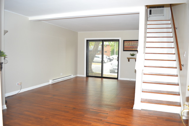 18 W175 Standish Ln, Villa Park, IL 60181 photo 2