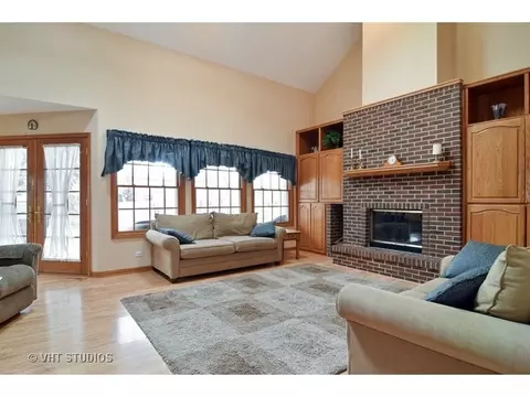 3 N700 Broadview Ave, Addison, IL 60101 photo 3
