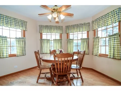 3 N700 Broadview Ave, Addison, IL 60101 photo 5