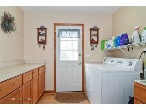 3 N700 Broadview Ave, Addison, IL 60101 photo 14