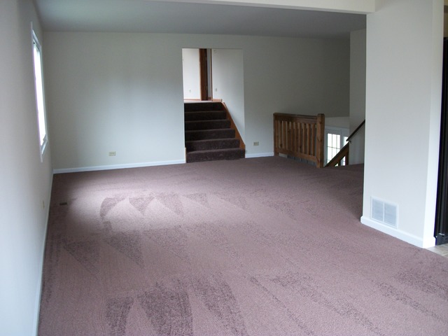 640 Ash St, Algonquin, IL 60102 photo 2