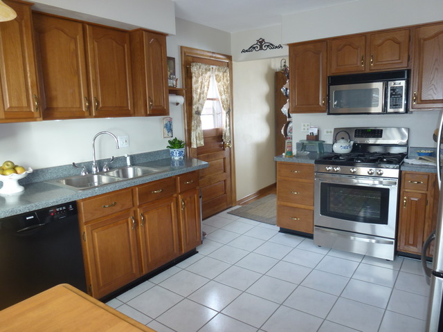 505 Western Ave, Wheaton, IL 60187 photo 2