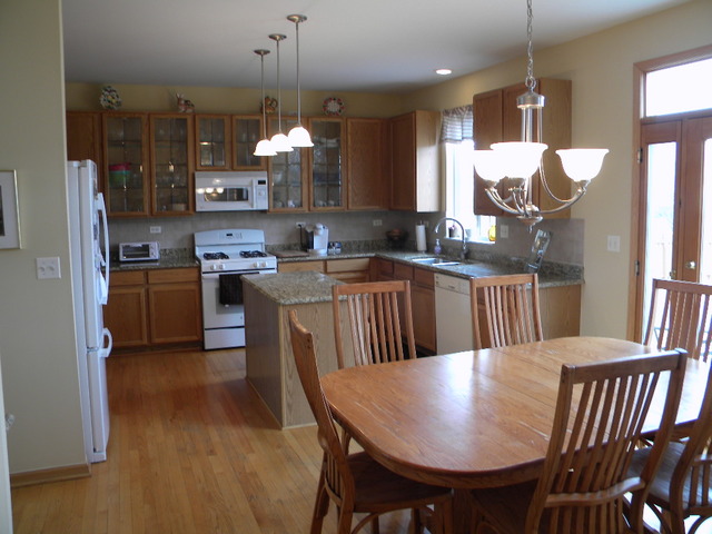 75 Lemans Dr, Wheeling, IL 60090 photo 8