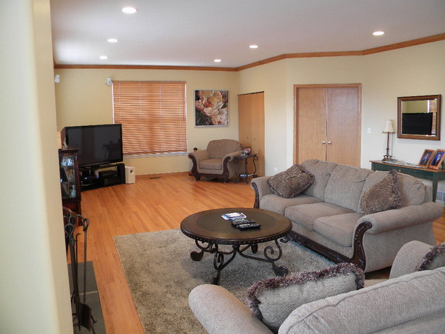 75 Lemans Dr, Wheeling, IL 60090 photo 11