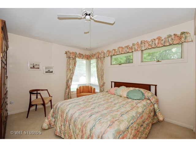 633 Burning Tree Ln, Naperville, IL 60563 photo 8