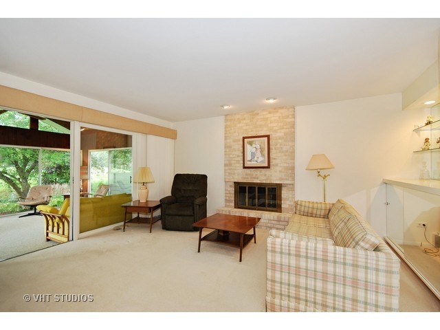 633 Burning Tree Ln, Naperville, IL 60563 photo 6