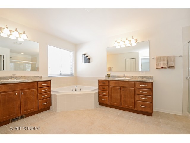 4130 Blake Ln, Glenview, IL 60026 photo 11