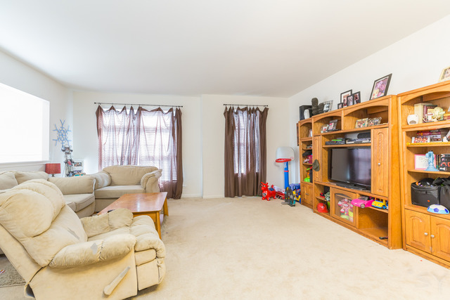 413 N Commerce St, Aurora, IL 60504 photo 5